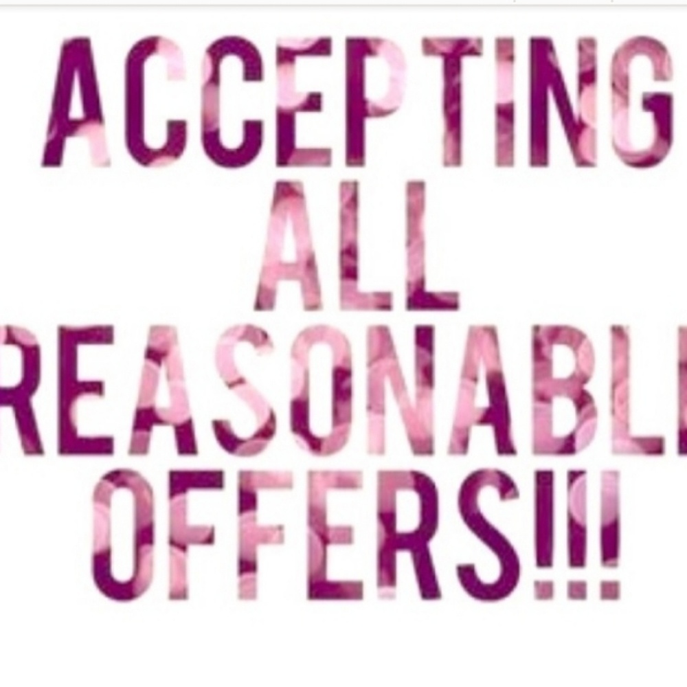 N/A. Cleaning out my closet. Accepting offers. Try